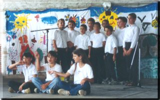 Les enfants sur scne...